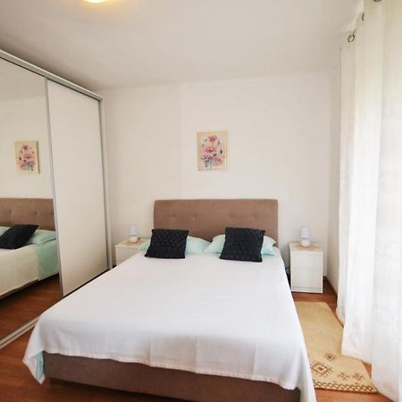 Apartment Leo Umag Exterior foto