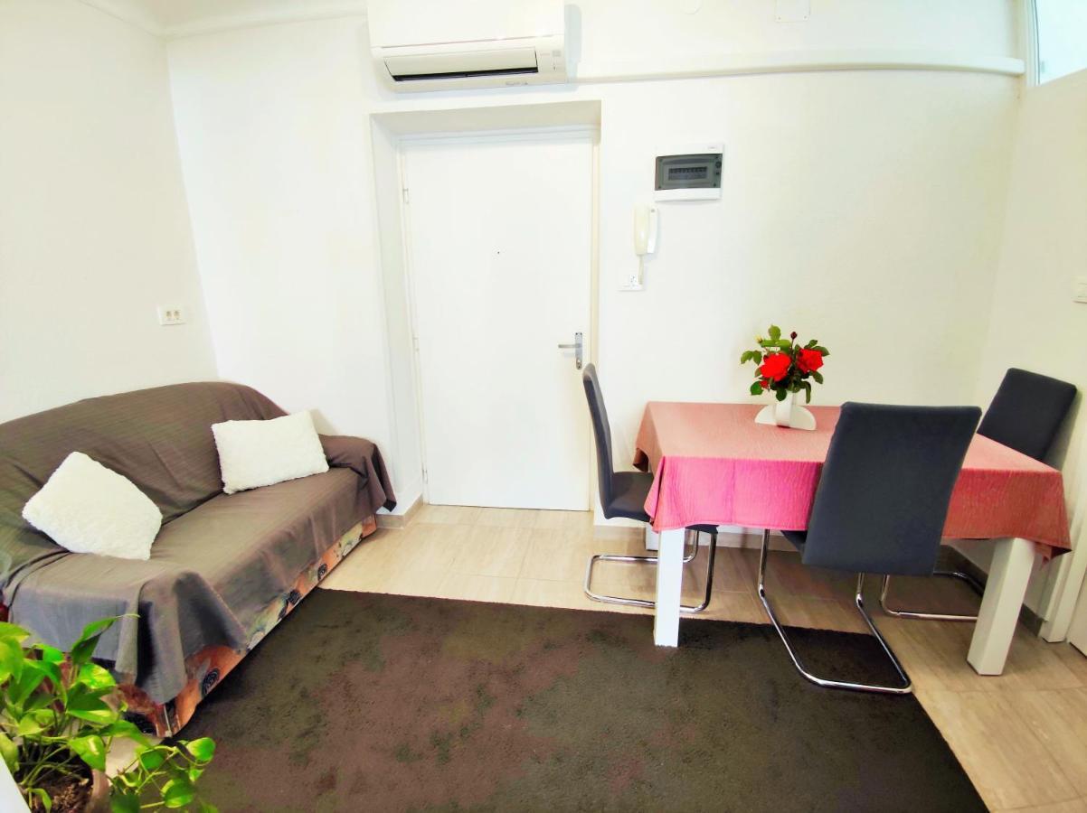 Apartment Leo Umag Exterior foto