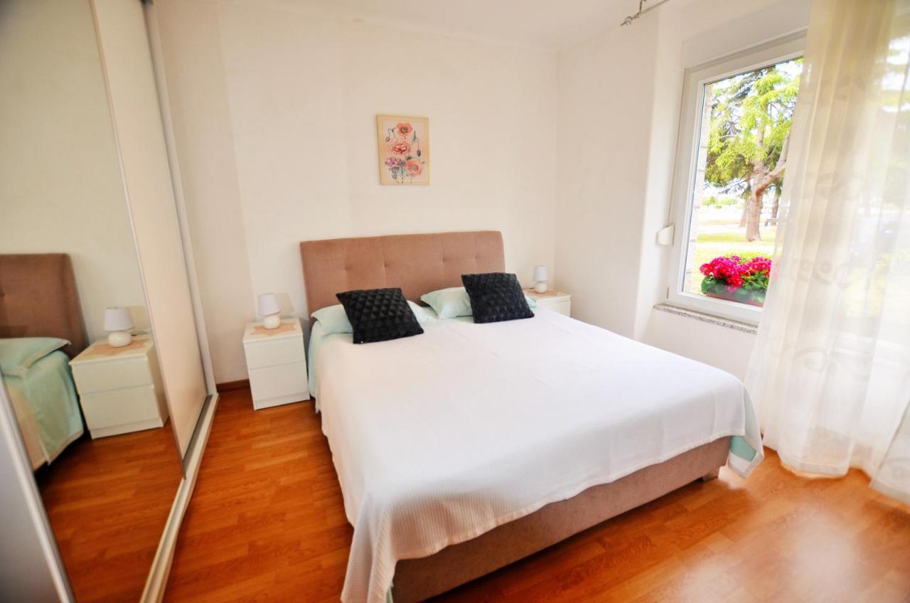 Apartment Leo Umag Exterior foto