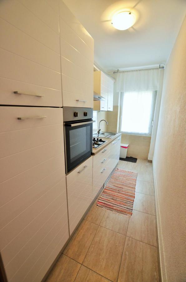 Apartment Leo Umag Exterior foto